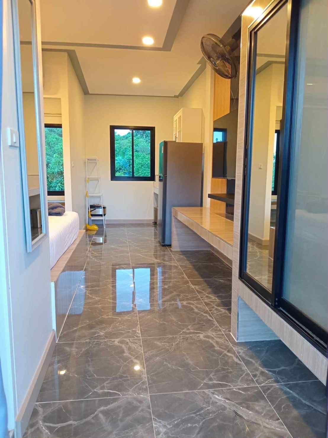Sea Room2