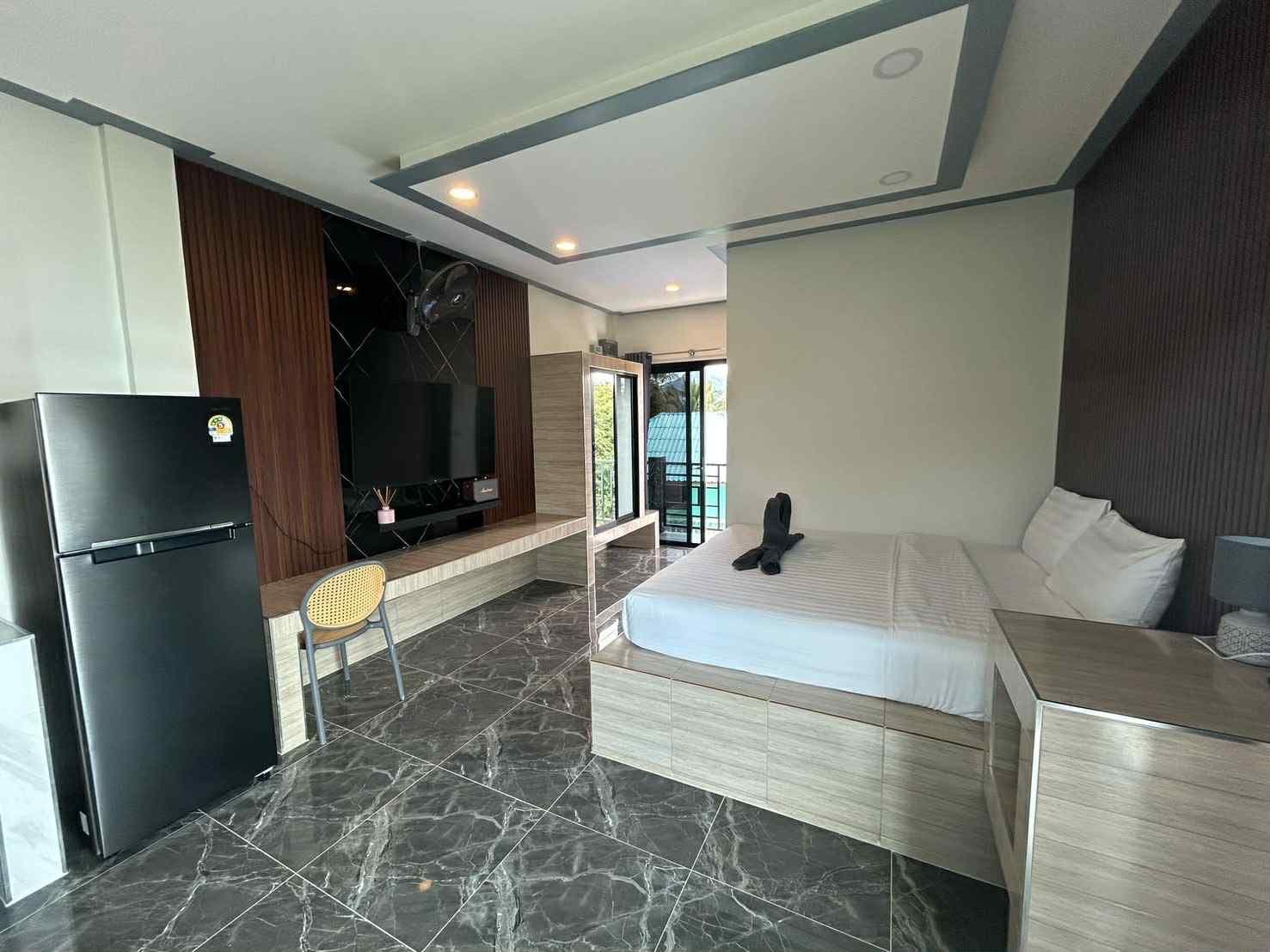 Sea Room3